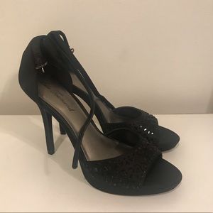 Black Lulu Townsend Heels